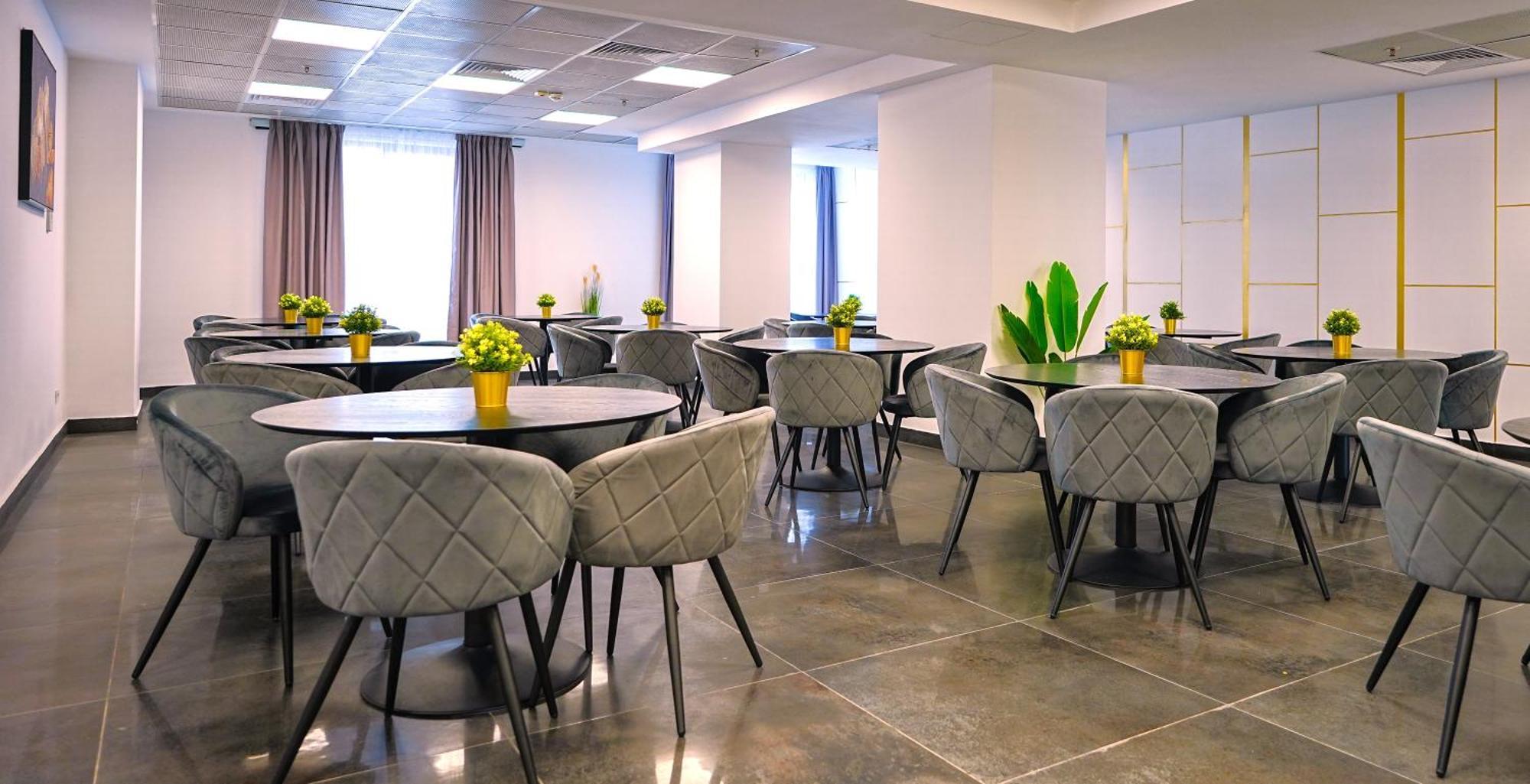 Sir Fundeni Hotel بوخارست المظهر الخارجي الصورة